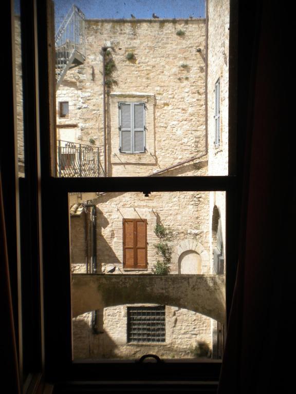 Camere Santa Chiara Assise Extérieur photo